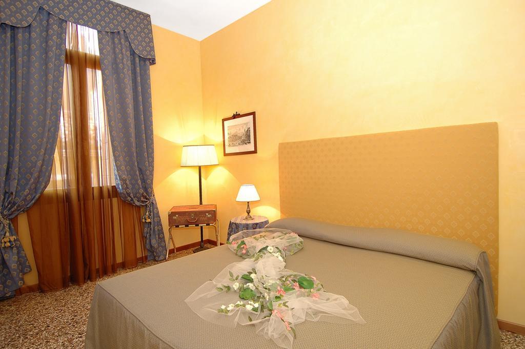 Residence Odoni Venecia Habitación foto